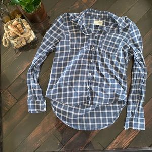 Universal Thread Blue and Blush Button Down